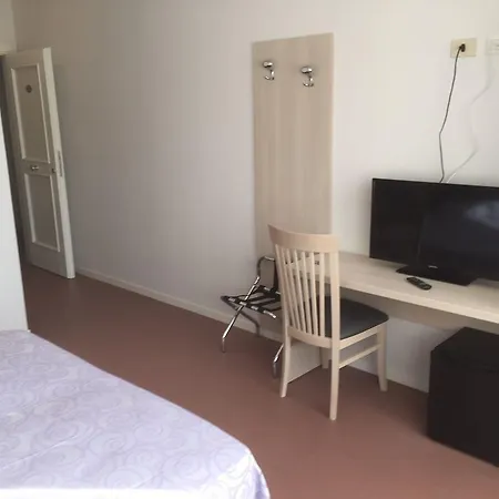 Arcadia 3*